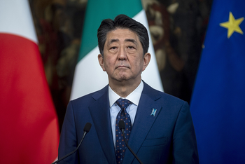 Cựu Thủ tướng Nhật Shinzo Abe đã qua đời sau khi trúng đạn.