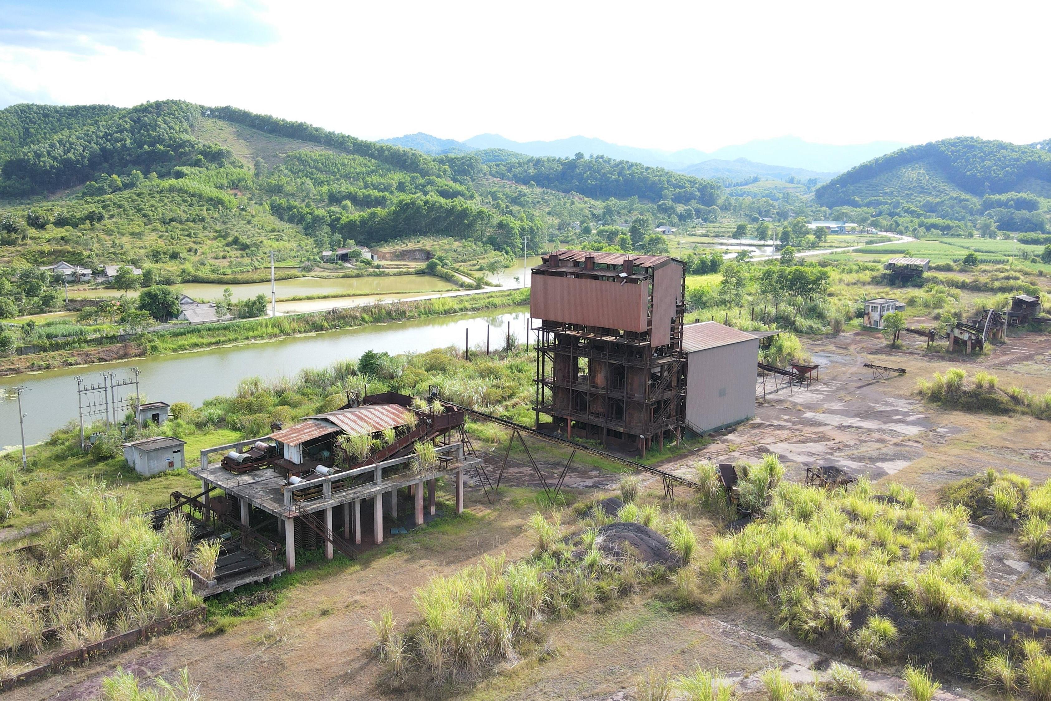 Hà Tĩnh: Cần sớm có phương án giải quyết nhà máy sắt hàng trăm tỷ đồng bỏ hoang