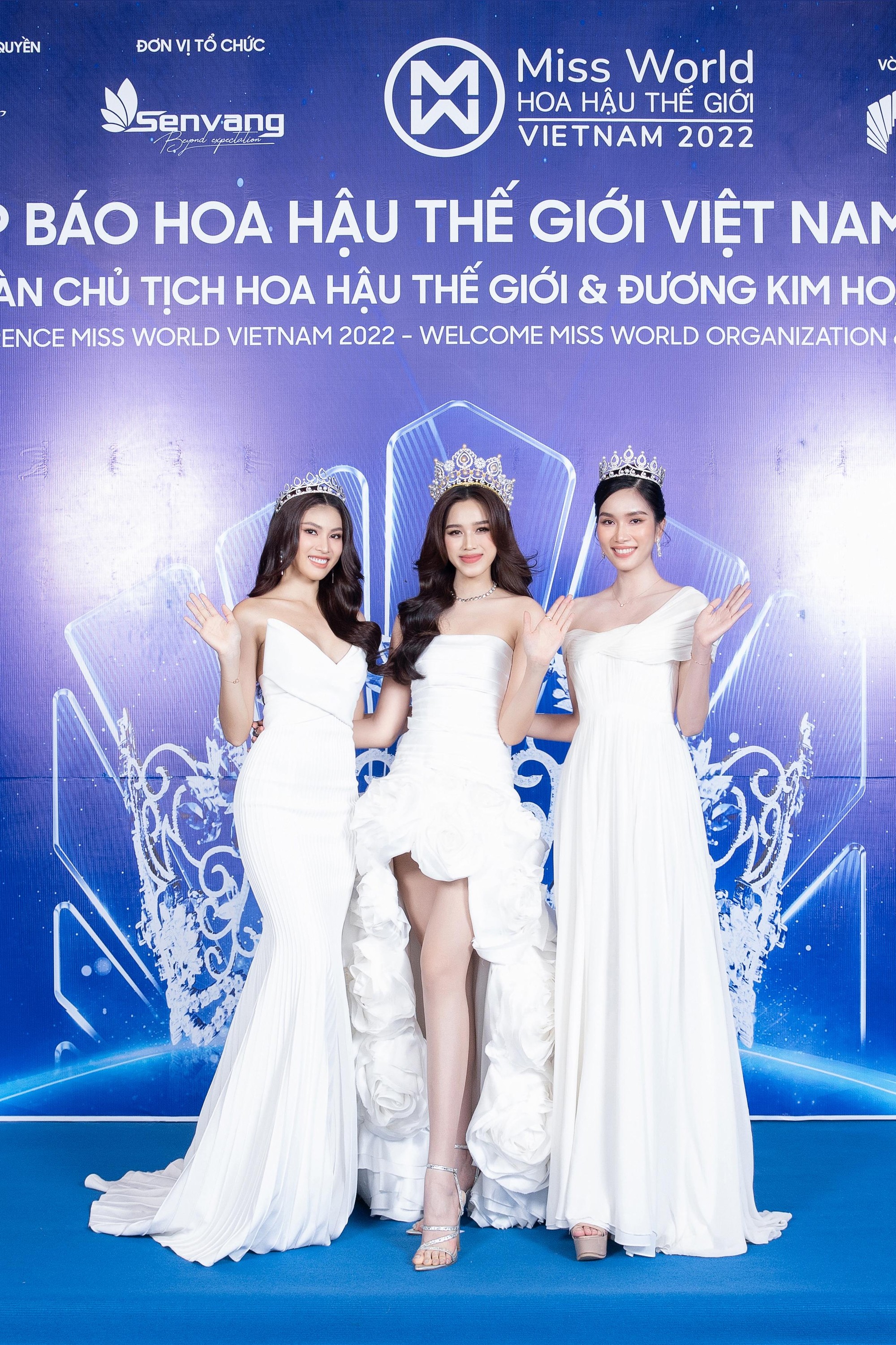 Đương kim Hoa hậu Thế giới rạng rỡ trước thềm Chung kết Miss World Vietnam 2022