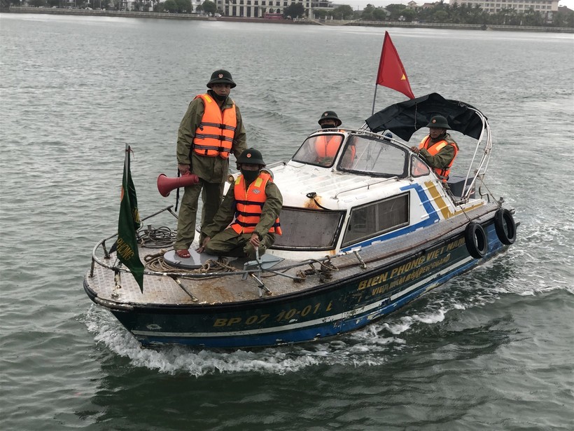 Quảng Bình: Khẩn trương kêu gọi tàu thuyền vào nơi trú ẩn
