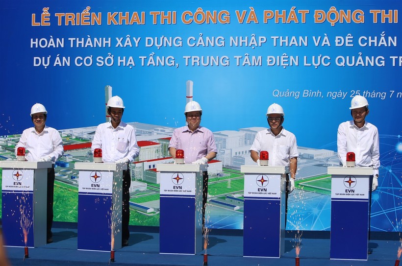 Quảng Bình: Xây dựng tuyến đê chắn sóng và cảng nhập than tại Hòn La