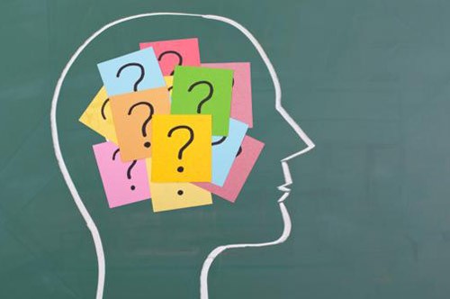 Mất trí nhớ có thể do nhiều nguyên nhân khác nhau, khiến bệnh nhân quên đi ký ức tạm thời hoặc không thể nhớ thêm những điều mới.