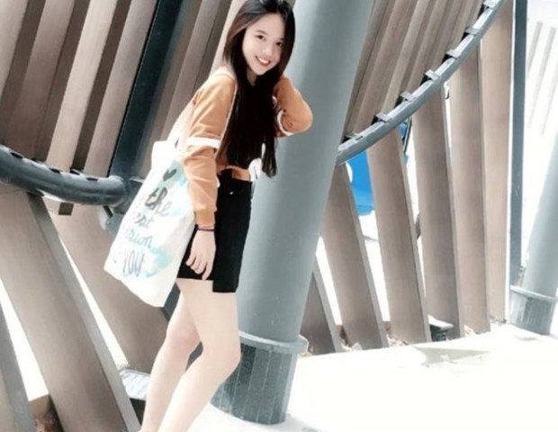 Dân mạng tìm kiếm cô gái Sài Gòn có nụ cười tỏa nắng ở sân bóng