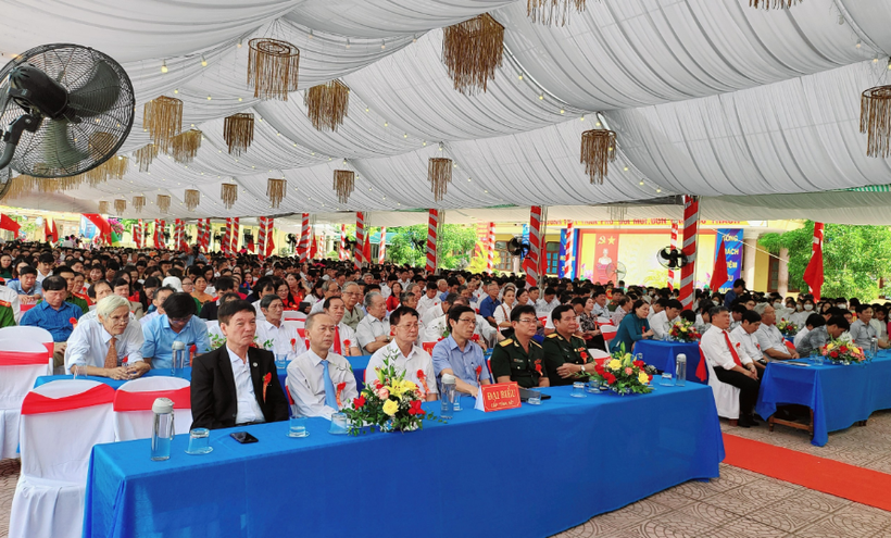 Quảng Bình: Kỷ niệm 30 năm ngày thành lập Trường THPT Trần Phú  ảnh 1