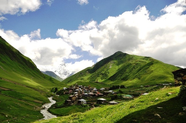 Vẻ đẹp cổ kính của ngôi làng cao nhất châu Âu
