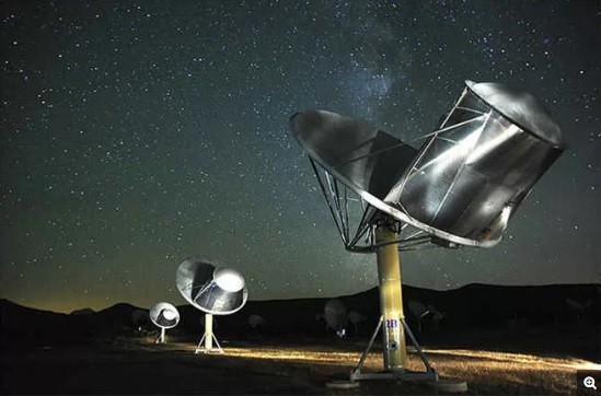 Loạt kính viễn vọng Alien ở California (Mỹ) 