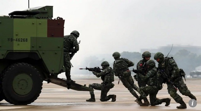 Quân đội Đài Loan trong một cuộc tập trận
