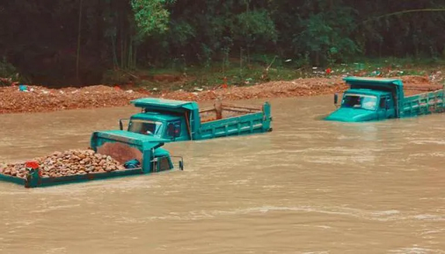Mưa lũ gây lụt lội ở Sơn Tây, Trung Quốc
