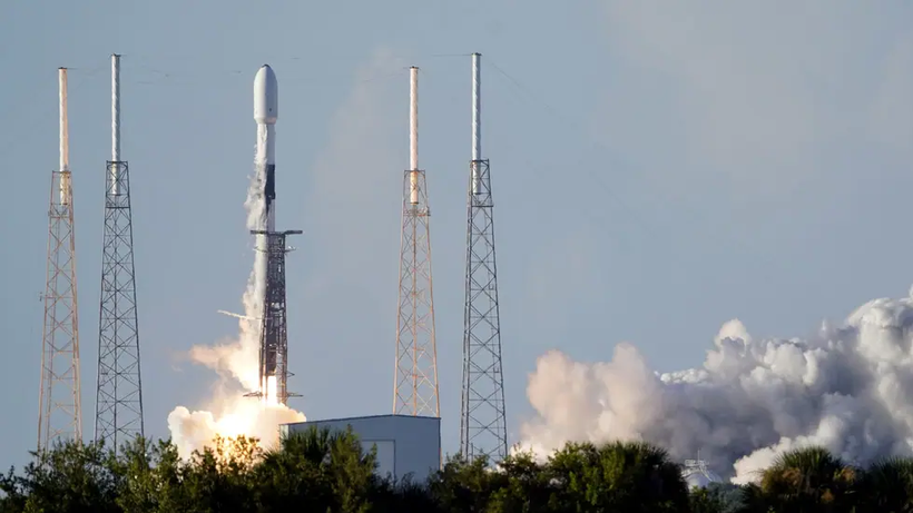 Tên lửa SpaceX Falcon 9 mang theo tàu Danuri của Hàn Quốc cất cánh từ Trạm Không gian Cape Canaveral ở Cape Canaveral, Florida ngày 4/8/2022.