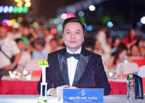 Bác sĩ Nguyễn Đức Tuyên - Chủ tịch HĐQT Công ty cổ phần tập đoàn y dược Phương Anh vừa là nhà tài trợ vừa là Giám khảo trong cuộc thi (Ảnh internet)
