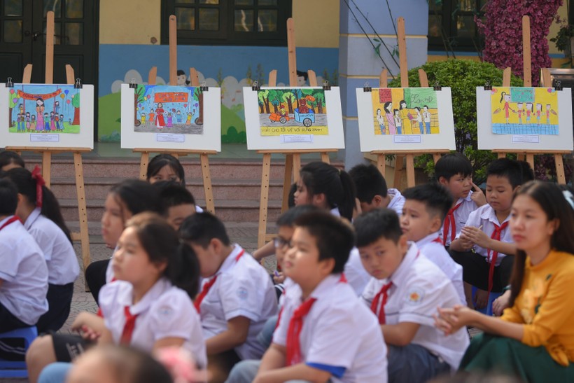 Hơn 200 học sinh đạt giải cuộc thi vẽ tranh bảo vệ gấu ảnh 4
