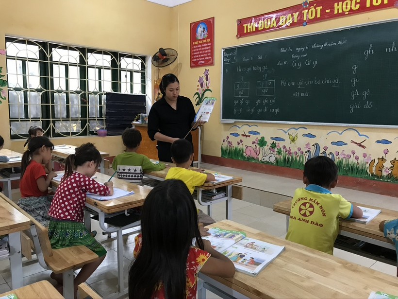 Giờ lên lớp của cô trò Trường TH&THCS số 2 Hồng Ca, huyện Trấn Yên, tỉnh Yên Bái