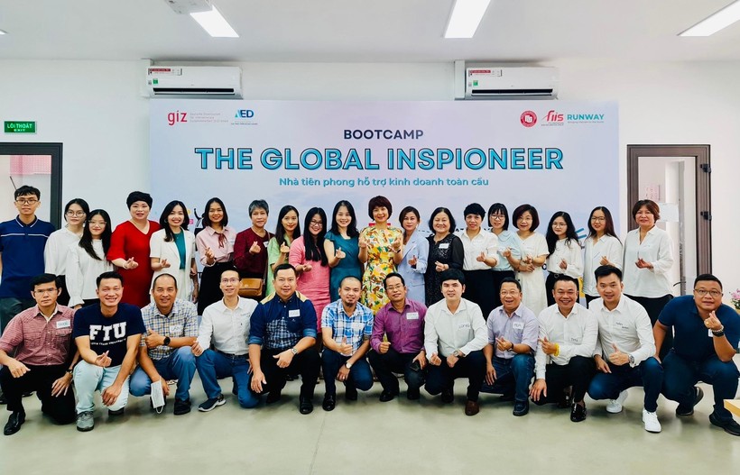 Các học viên tham gia khóa đào tạo nhà tiên phong hỗ trợ kinh doanh toàn cầu TOT đầu tiên tại Việt Nam