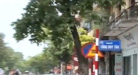 Những tấm biển báo giao thông kỳ quặc ở Hà Nội