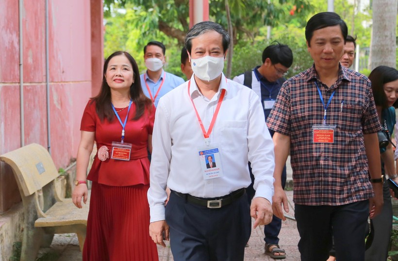Bộ trưởng Nguyễn Kim Sơn 'tiếp lửa' cho ngành Giáo dục Quảng Trị ảnh 5