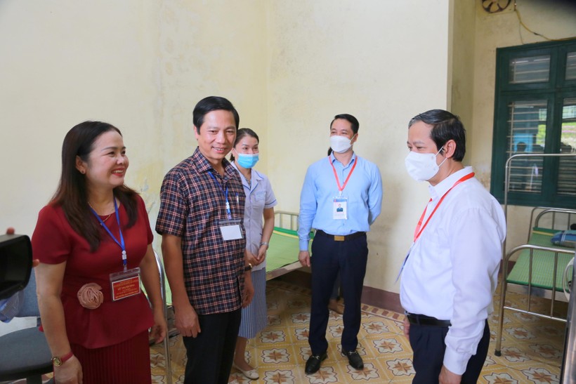 Bộ trưởng Nguyễn Kim Sơn 'tiếp lửa' cho ngành Giáo dục Quảng Trị ảnh 9