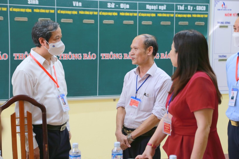 Bộ trưởng Nguyễn Kim Sơn 'tiếp lửa' cho ngành Giáo dục Quảng Trị ảnh 6