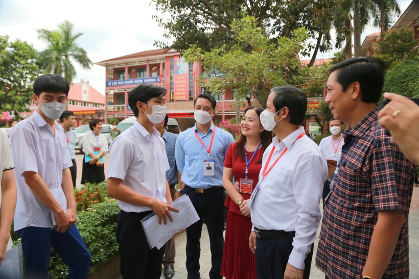 Bộ trưởng Nguyễn Kim Sơn 'tiếp lửa' cho ngành Giáo dục Quảng Trị ảnh 10