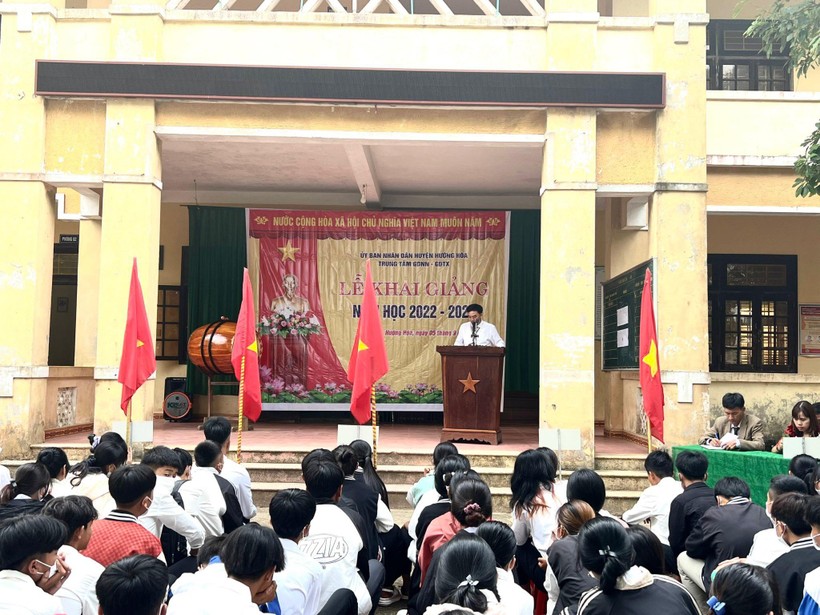 Học sinh miền núi Quảng Trị vui tươi trong ngày khai giảng ảnh 10