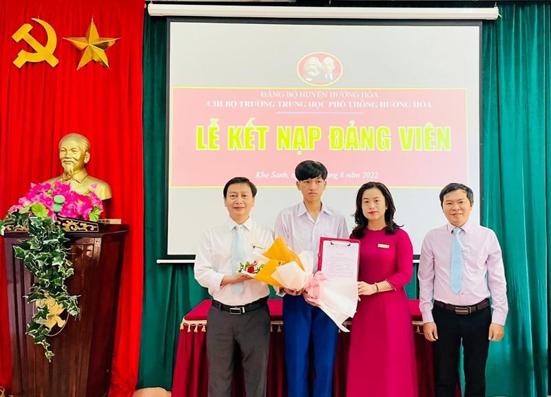 Ngôi trường ở miền núi Quảng Trị có 100% học sinh một lớp đỗ Đại học ảnh 2