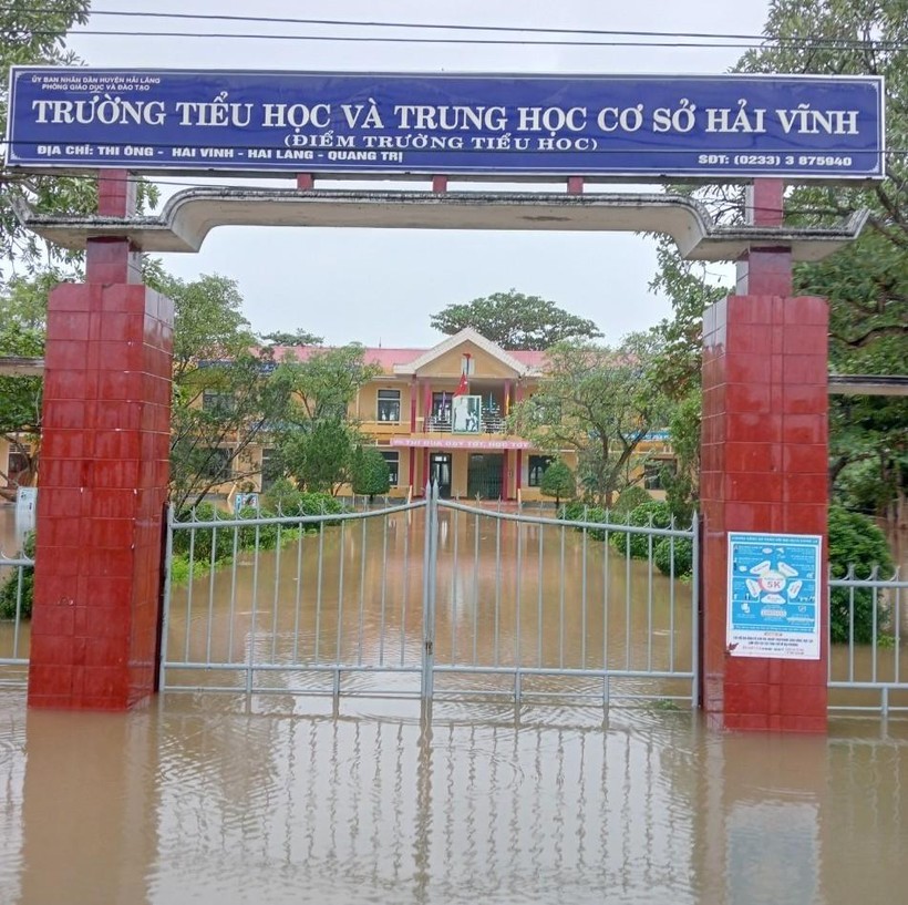Trường học vùng ngập lụt Quảng Trị khắc phục khó khăn giảng dạy trở lại ảnh 4