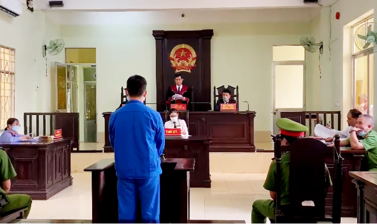 Toàn cảnh phiên tòa xét xử bị cáo Nguyễn Ngọc Tài.