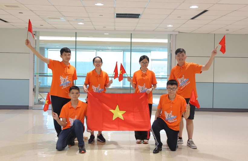 6 thành viên đội tuyển Việt Nam tham dự cuộc thi tin học văn phòng thế giới 2022