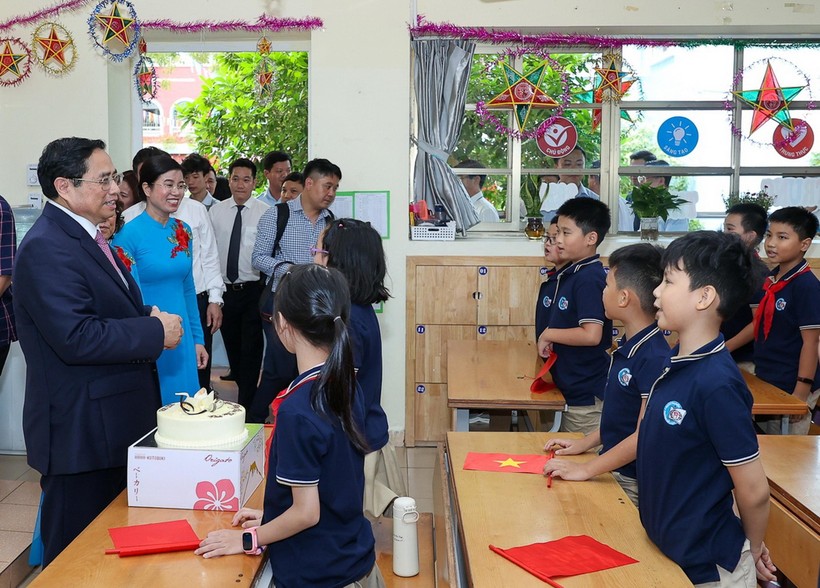 Thủ tướng Phạm Minh Chính: Giáo dục dân tộc phải kết hợp hài hòa, hiệu quả với giáo dục hiện đại ảnh 1