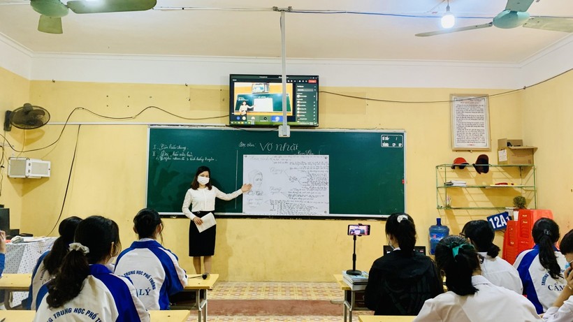 Học sinh lớp 12 Bắc Giang trở lại trường ôn tập chuẩn bị cho kỳ thi tốt nghiệp THPT.