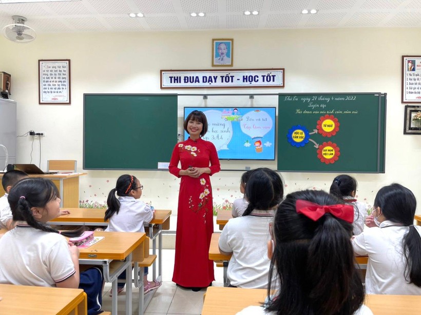 Cô Nguyễn Thu Hà trong giờ lên lớp.