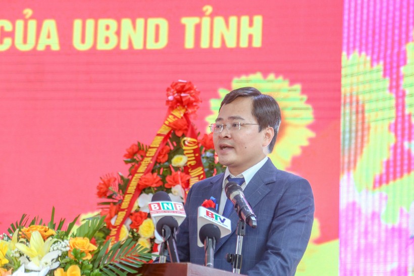 Bí thư Tỉnh ủy Bắc Ninh đánh trống khai giảng năm học mới tại Trường THPT Gia Bình số 1 ảnh 2