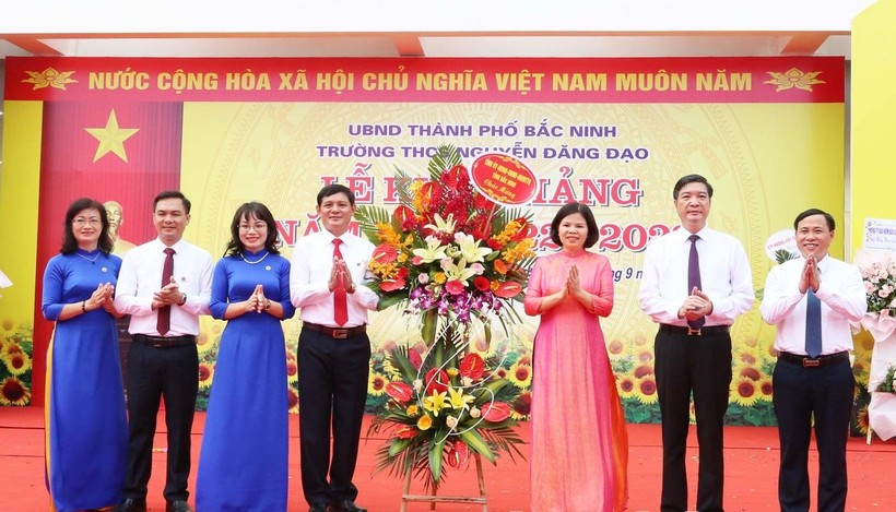 Lãnh đạo tỉnh Bắc Ninh dự Lễ khai giảng năm học mới ảnh 1