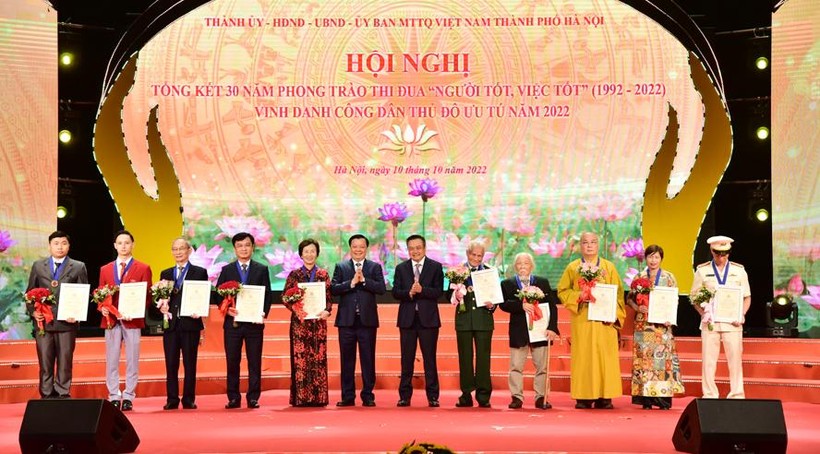 Hà Nội vinh danh 10 Công dân Thủ đô ưu tú năm 2022