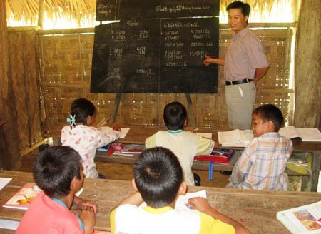 Dạy học ở thôn ĐBKK được hưởng phụ cấp thu hút