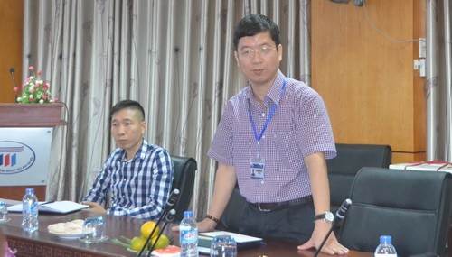 Tiến sỹ Hoàng Xuân Hiệp (đứng): Chủ trương bỏ biên chế giáo viên sẽ có lợi cả đôi đường