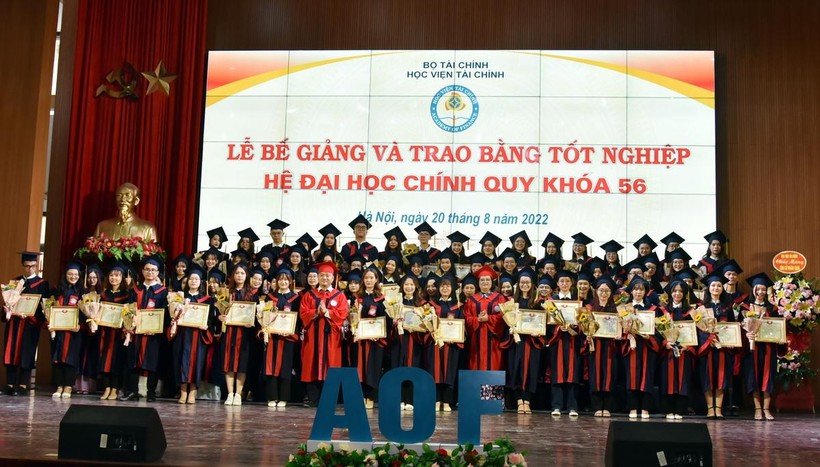 Gần 3.700 sinh viên Học viện Tài chính nhận bằng tốt nghiệp đại học chính quy ảnh 3