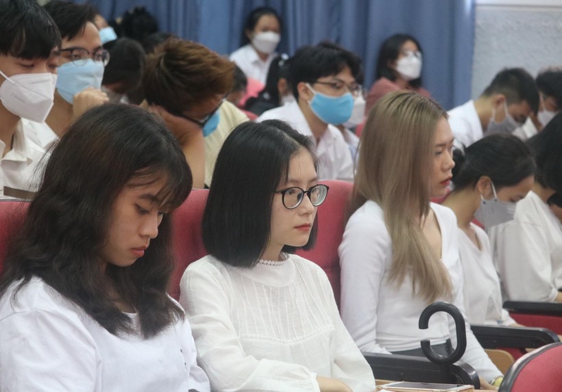 Học viện Y Dược học cổ truyền Việt Nam khai giảng năm học mới ảnh 1