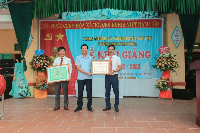 Nam Định: Trường THCS Nam Cường nỗ lực đạt thành tích cao trong năm học mới ảnh 1
