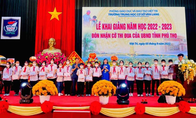 Gần 47.000 học sinh Việt Trì hân hoan đón chào năm học mới ảnh 4