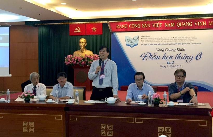 Ông Đào Văn Lừng - Trưởng cơ quan Thường trực Ban Tuyên giáo Trung ương tại TPHCM phát biểu   thông tin về chương trình