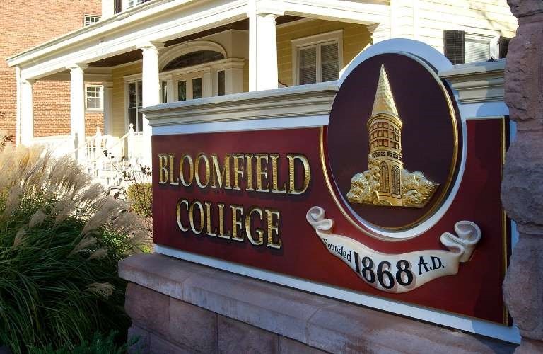 Trường Cao đẳng Bloomfield, Mỹ.