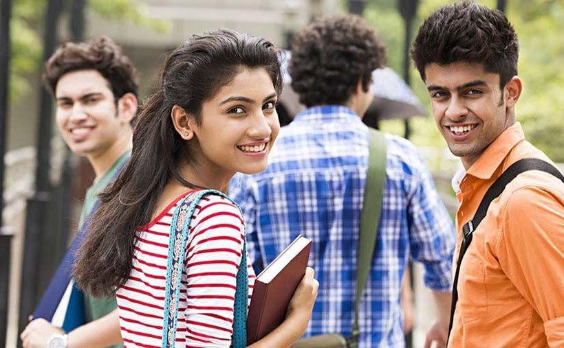 Sinh viên Ấn Độ thay đổi điểm đến du học vì đồng Rupee giảm mạnh. 