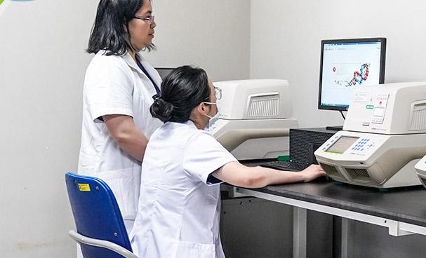 Kỹ thuật Realtime PCR xét nghiệm các mẫu bệnh phẩm lấy từ dịch hô hấp để chẩn đoán xác định Adenovirus.