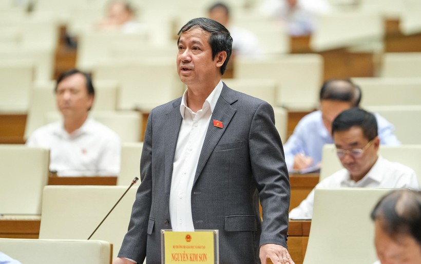 Bộ trưởng Bộ Giáo dục và Đào tạo Nguyễn Kim Sơn phát biểu.