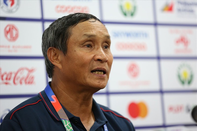 Huấn luyện viên Mai Đức Chung xin không dẫn dắt tuyển nữ Việt Nam dự World Cup 2023.