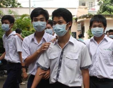 Trường THPT chuyên Lê Hồng Phong lùi ngày tựu trường vì cúm A(H1N1)