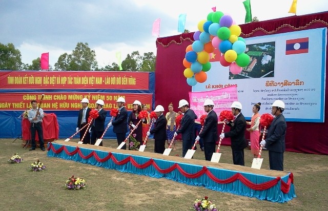 Thứ trưởng Nguyễn Thị Nghĩa phát lệnh khởi công Công trình xây dựng Trường PTDTNT tỉnh Xiêng Khoảng (Lào)