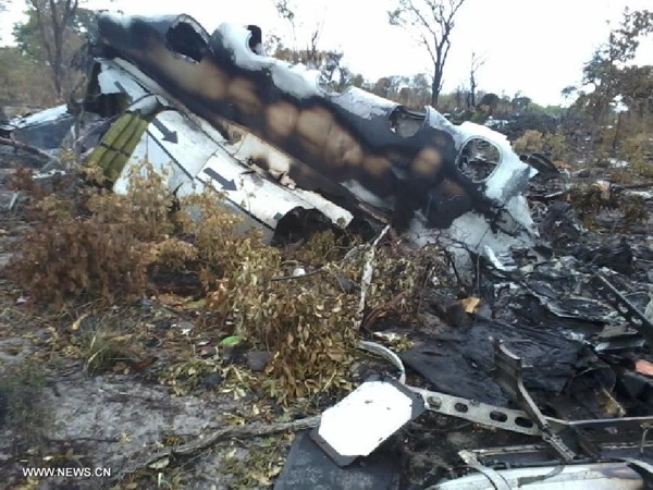 Tìm thấy xác máy bay chở 33 người ở Mozambique