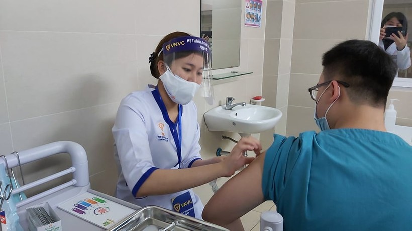 14 - 20% người Việt Nam có phản ứng sau tiêm vắc xin Covid-19