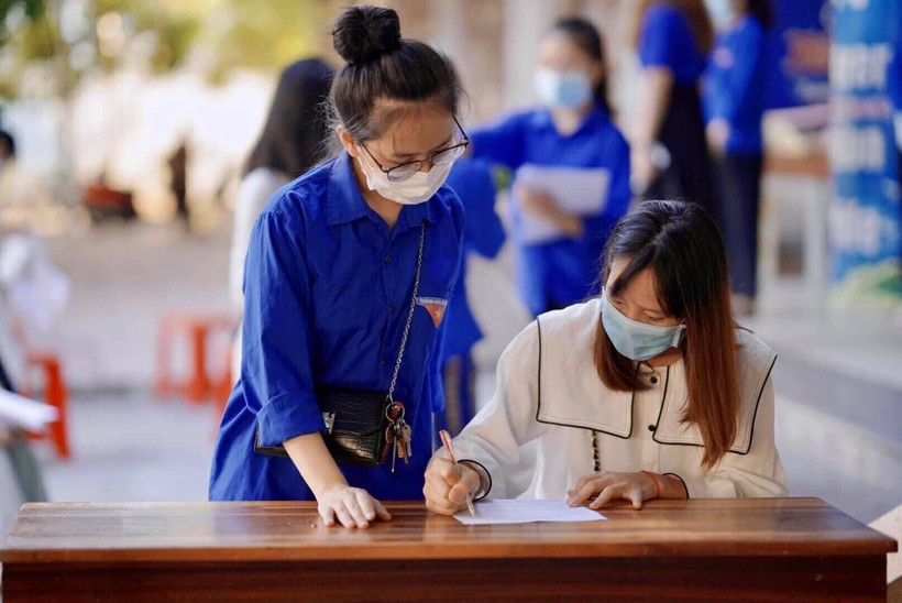 Nghệ An: Các trường đại học công bố ngưỡng đầu vào, điểm trúng tuyển đợt 1 ảnh 1